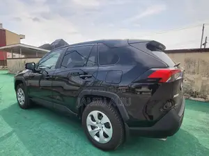 Toyota RAV4 LE AWD 2024 Black