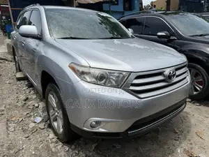 Toyota Highlander 2013 Silver