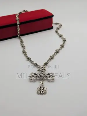 Ski Steel Stylish Luxe Men’S Neckpiece
