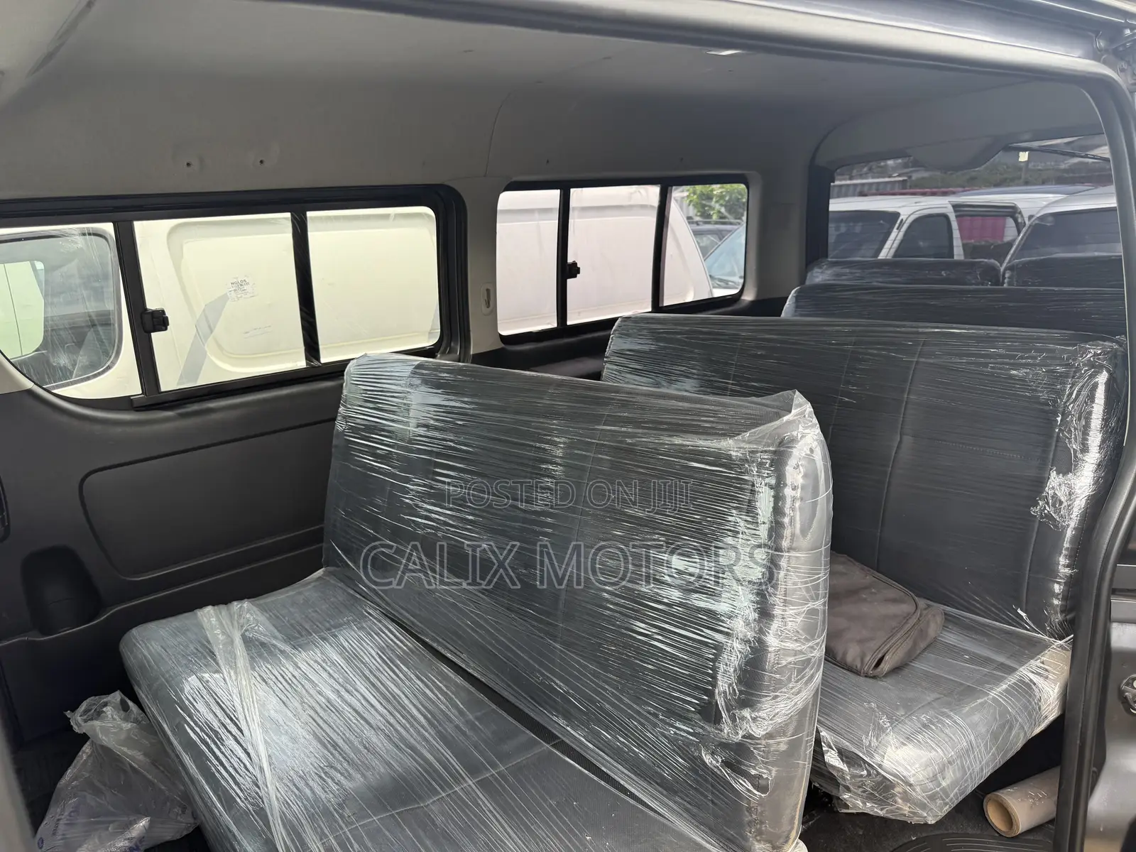 Toyota HiAce 2013 Grey