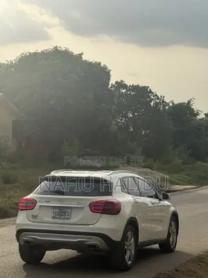 Mercedes-Benz GLA 250 2015 White