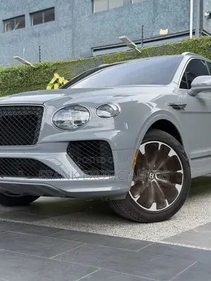 New Bentley Bentayga 2025 Gray