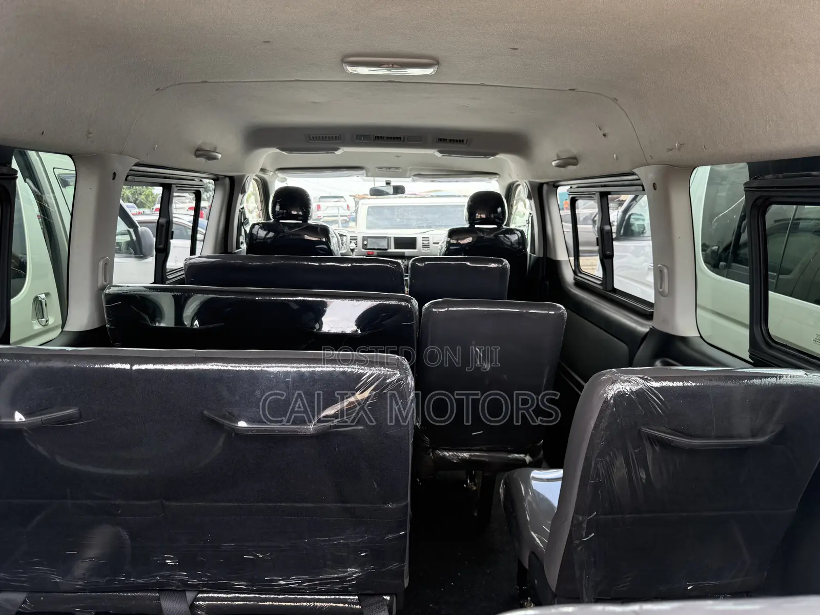 Toyota HiAce 2014 White
