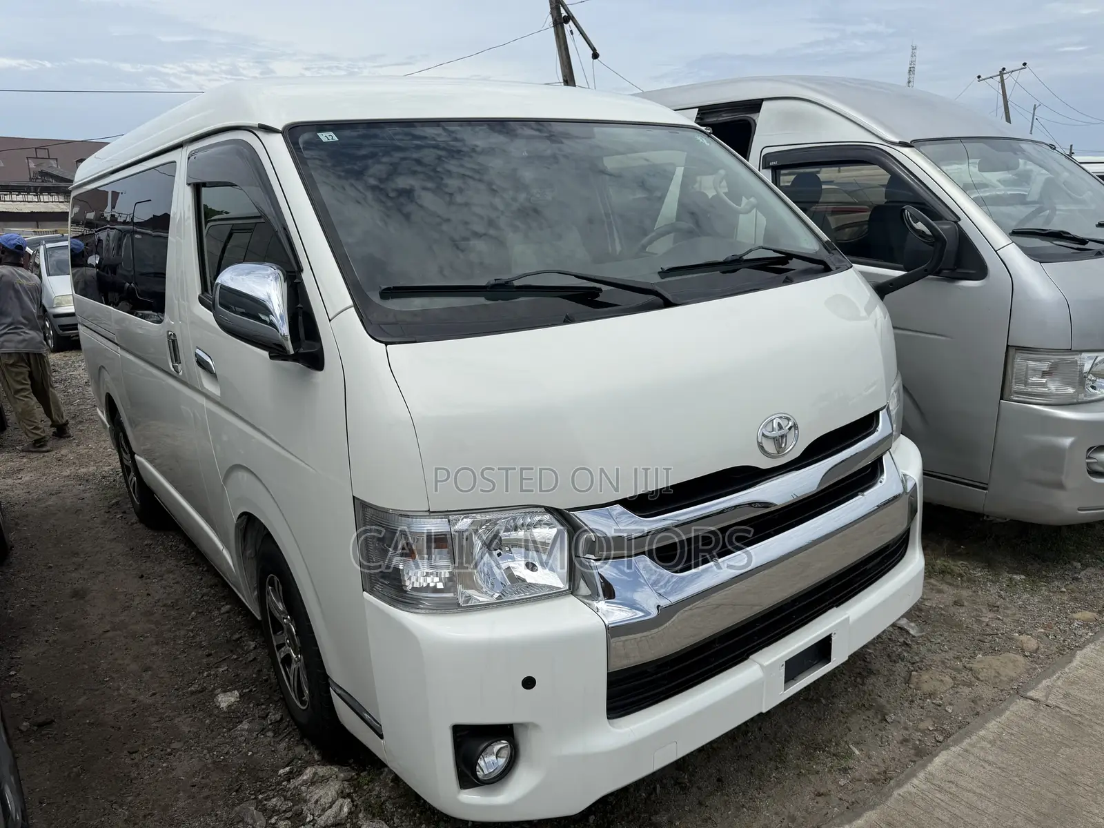 Toyota HiAce 2014 White