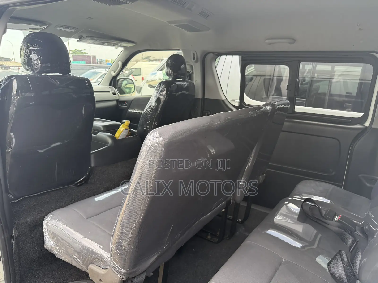 Toyota HiAce 2014 White