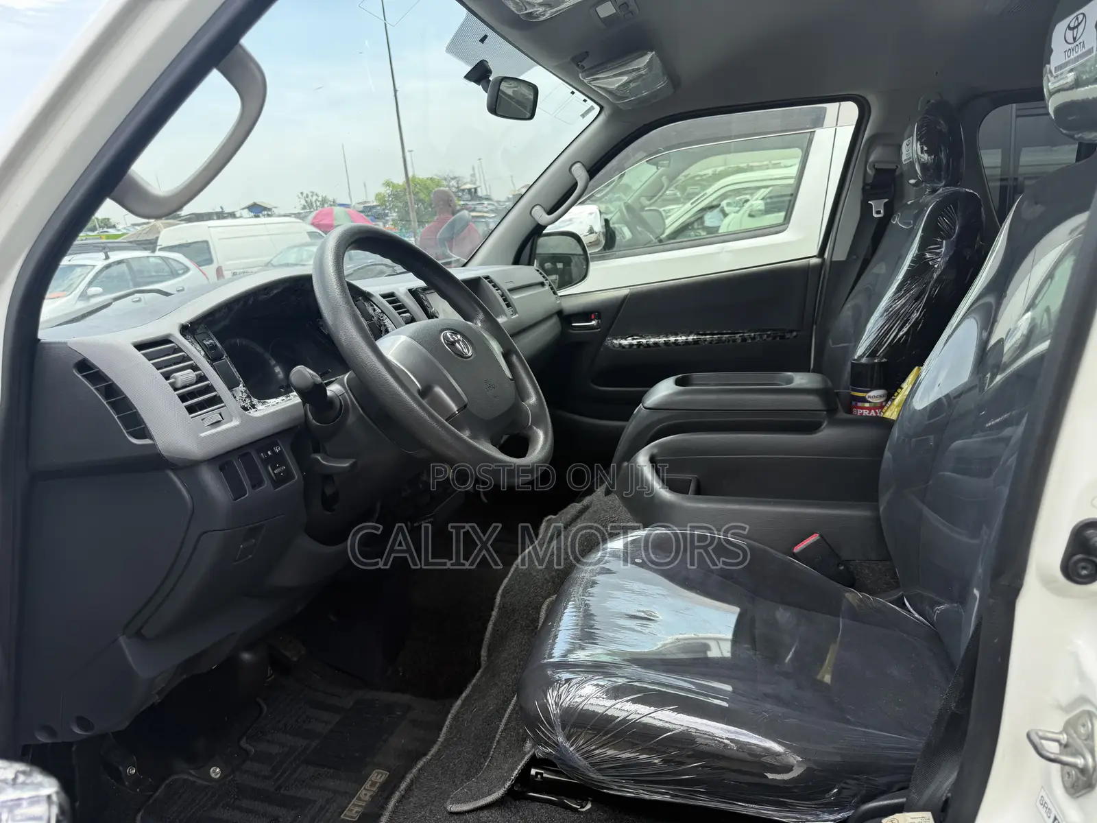 Toyota HiAce 2014 White