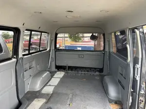 Toyota HiAce 2014 Black