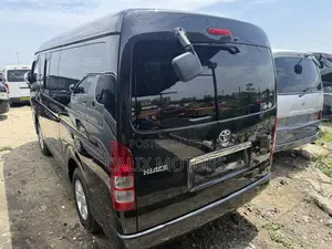 Toyota HiAce 2014 Black