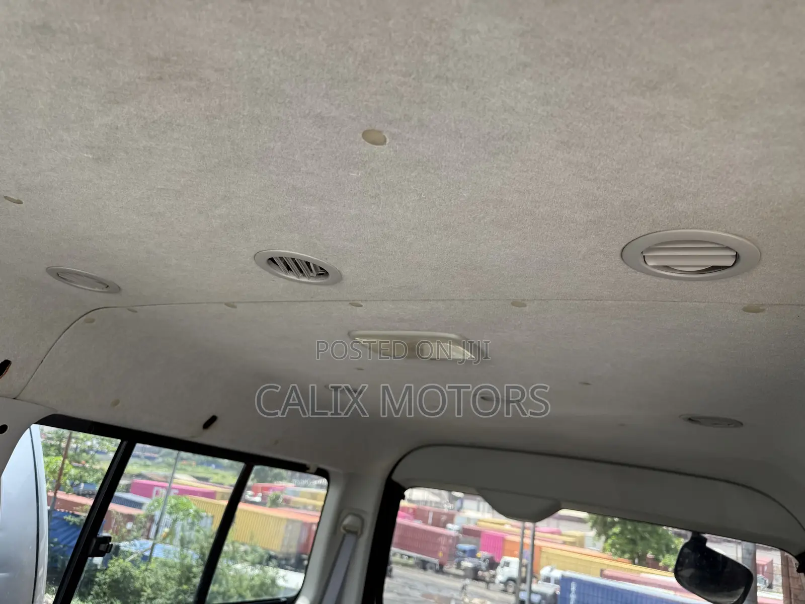 Toyota HiAce 2014 Black