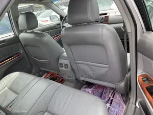 Toyota Camry 2003 Silver