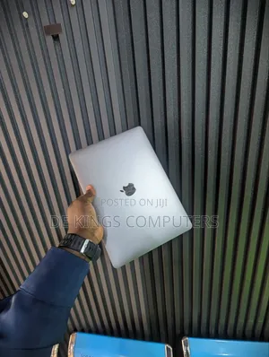 Laptop Apple MacBook Pro 2016 8GB Intel Core i5 SSD 1T