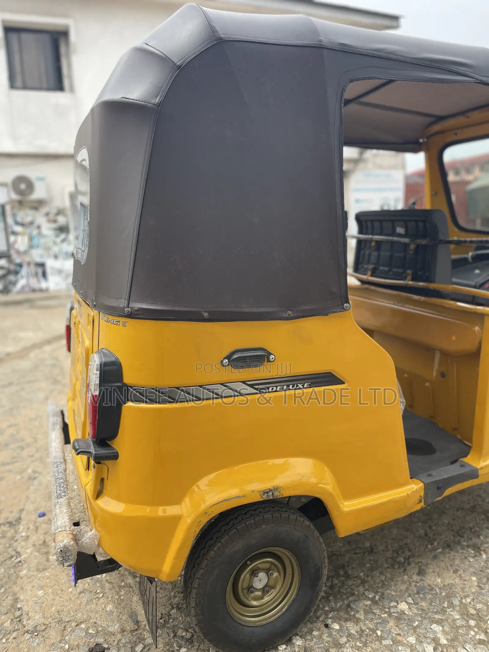 TVS King Cargo 2023 Yellow