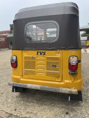 TVS King Cargo 2023 Yellow