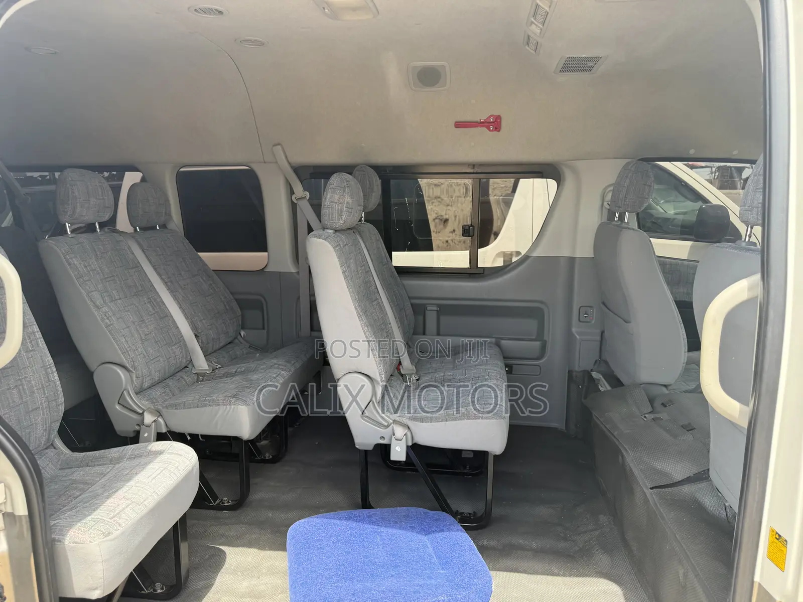 Toyota HiAce 2015 White