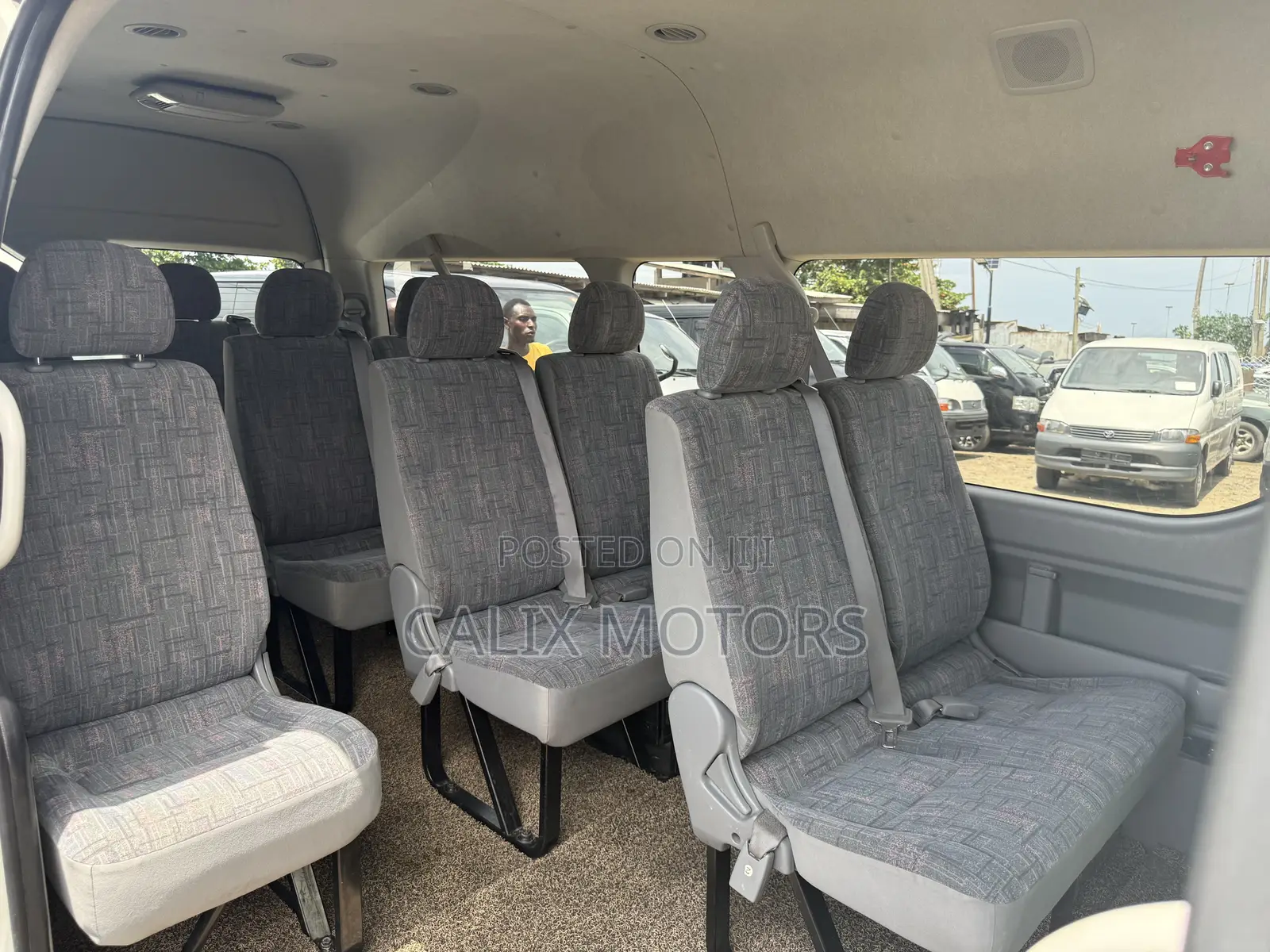 Toyota HiAce 2016 White