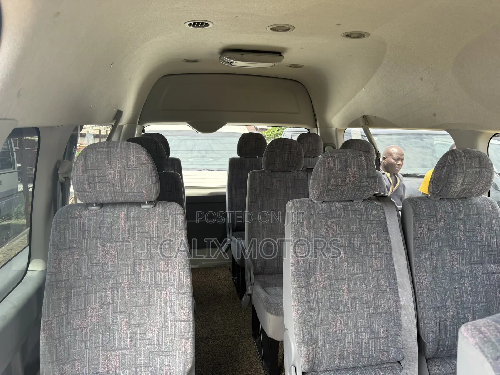 Toyota HiAce 2016 White