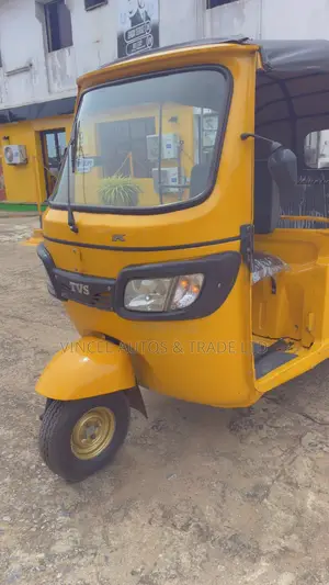 TVS Apache 180 RTR 2023 Yellow