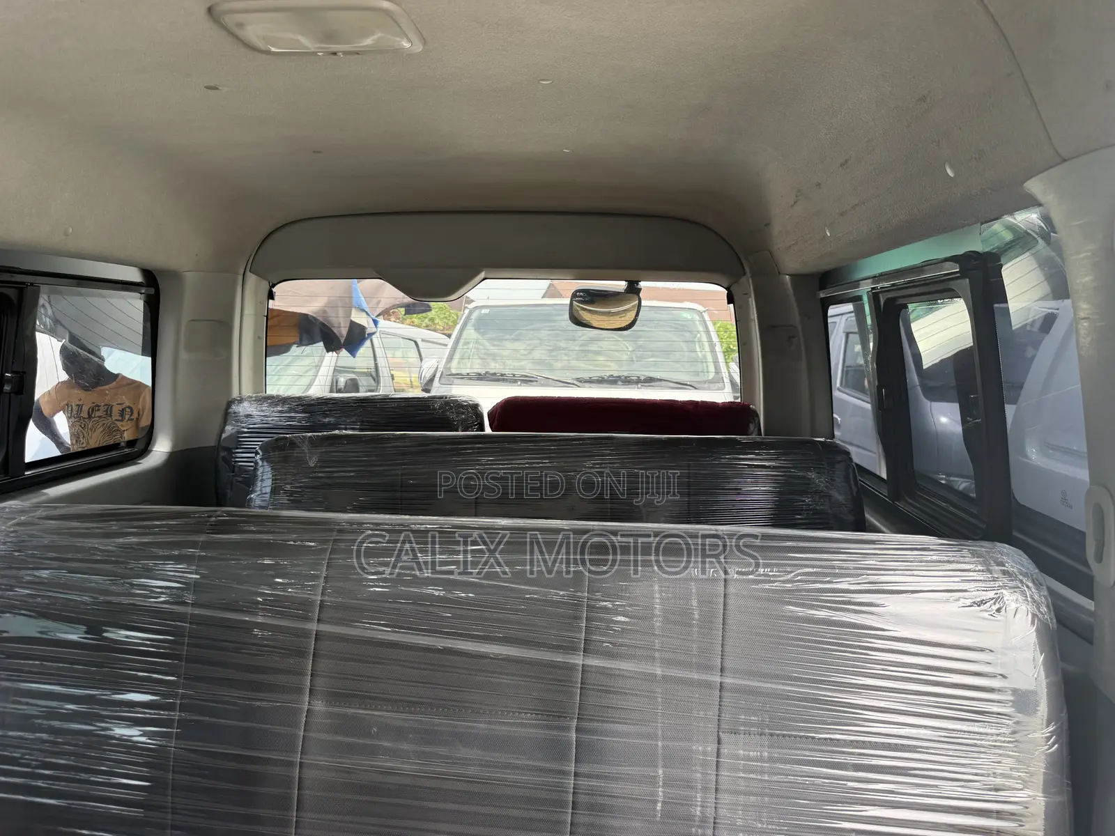 Toyota HiAce 2014 White