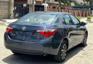Toyota Corolla LE 4dr Sedan (1.8L 4cyl CVT) 2014 Gray