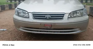 Toyota Camry CE 4dr Sedan (2.2L 4cyl 4A) 2000 Gold