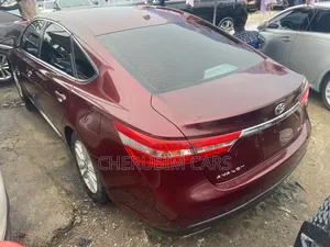 Toyota Avalon XLE 4dr Sedan (3.5L 6cyl 6A) 2015 Maroon