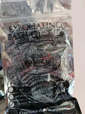 St. Veronica Exfoliating Bath Gloves- Heavy