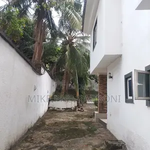 4bdrm Duplex in Mini Estate, Enugu for sale
