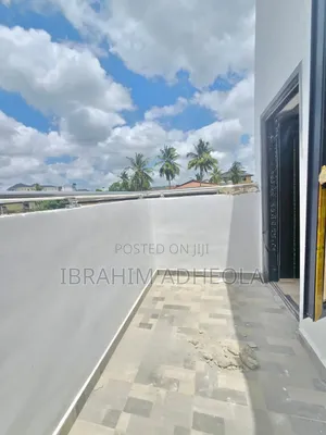 4bdrm Duplex in Antony, Anthony Village for sale