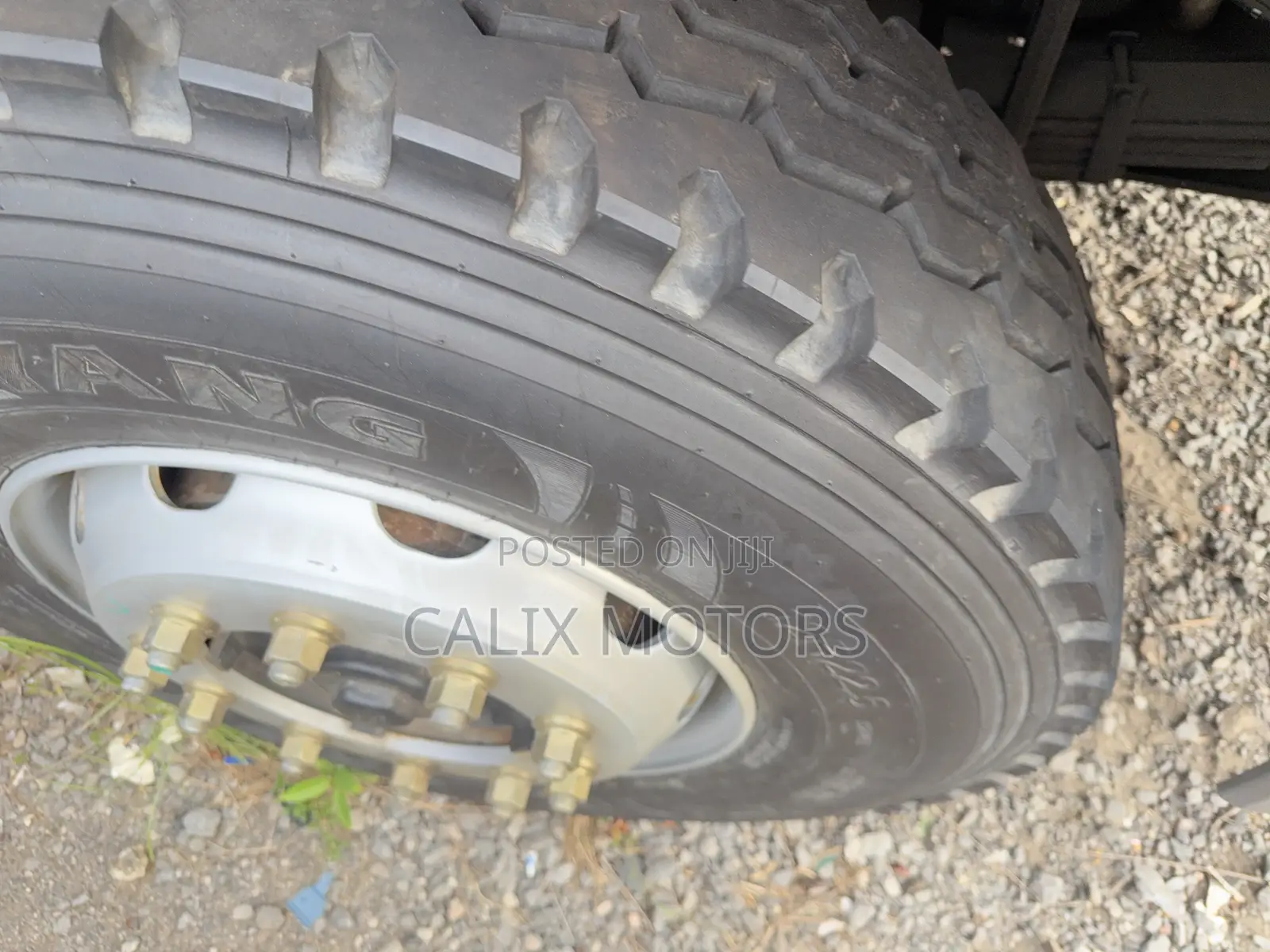 Brand New Sagmoto Tractor Head.