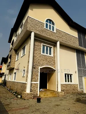 6bdrm Duplex in Igboefon for rent