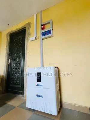 Portable Solar Generator 8kwh Battery and 4.2kva Hybrid Inverter