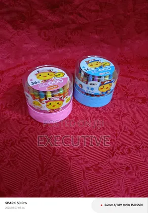 36 Colourful Crayon