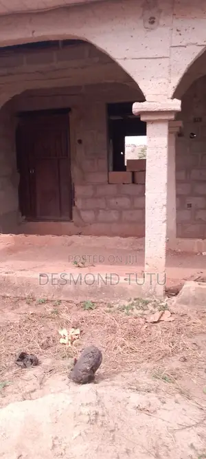 4bdrm Apartment in Ado-Odo/Ota for sale