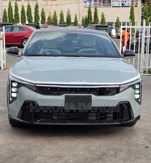 New Kia K4 2025 Gray