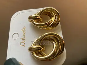 Elegant Layered Gold Hoop Earrings