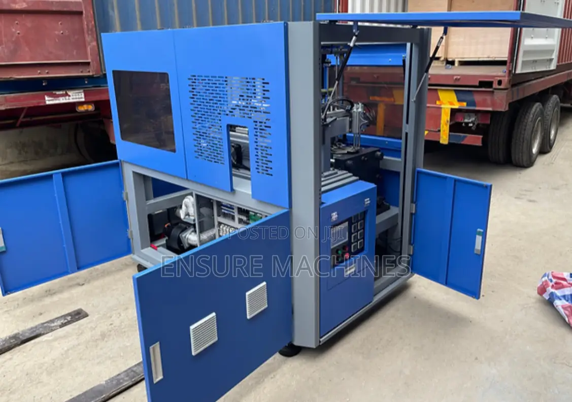Automatic Plastic Bottle Making Machine - Pet Blowing Machine 3 Cavity
