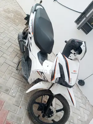 Royal Motorcycle 2025 White