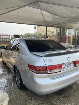 Honda Accord 2004 Silver