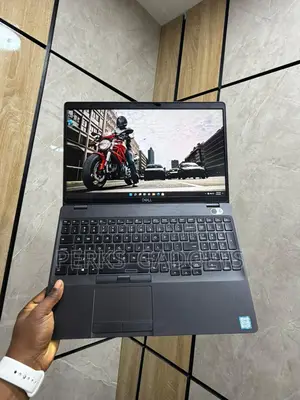 Laptop Dell Precision 3541 8GB Intel Core i7 SSD 256GB