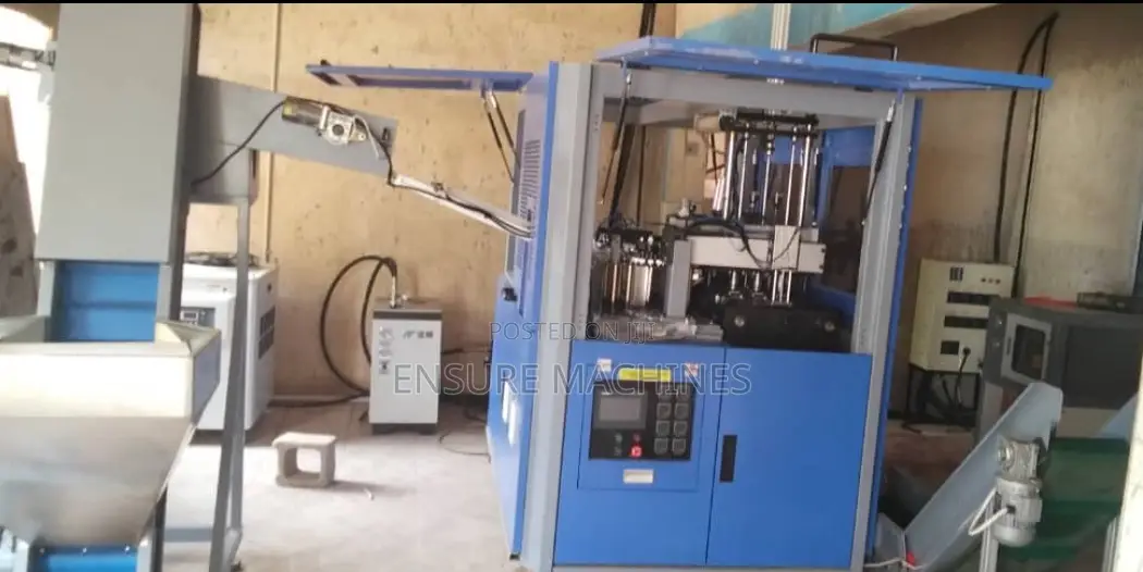Automatic Plastic Bottle Making Machine - Pet Blowing Machine 3 Cavity