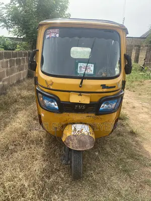TVS King Deluxe Plus iTouch Start 2024 Yellow