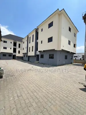 4bdrm Duplex in Guzape District for sale