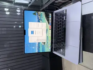 Laptop Apple MacBook Air 2022 M2 16GB Apple M2 SSD 256GB