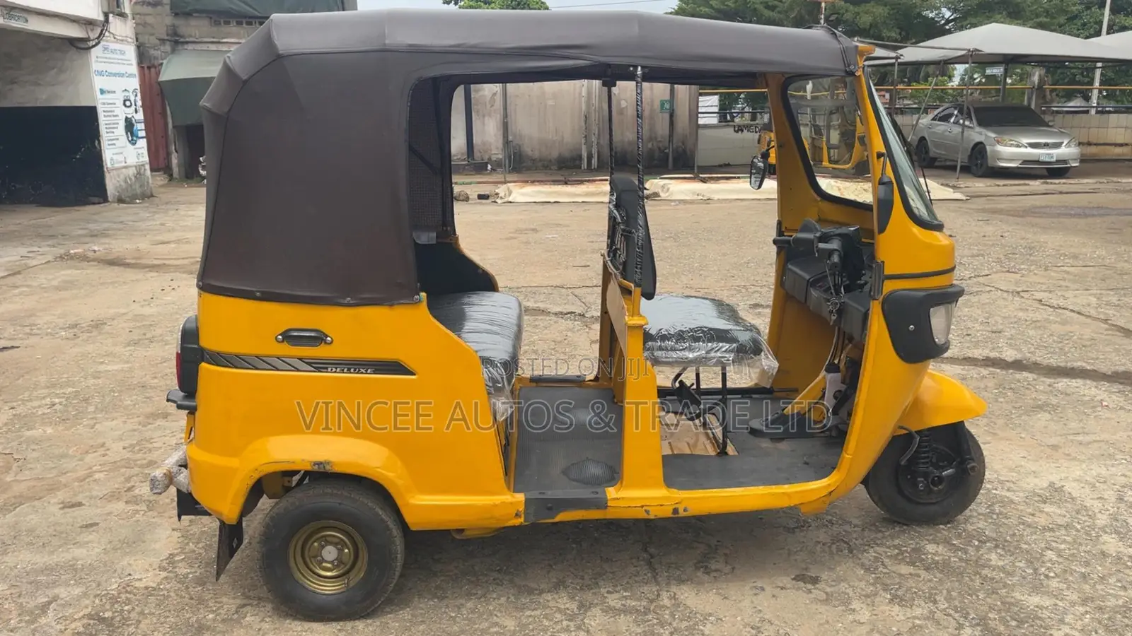 TVS Apache 180 RTR 2023 Yellow