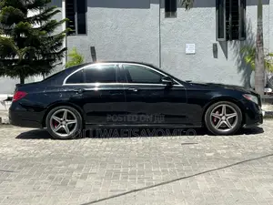 Mercedes-Benz E300 2016 Black
