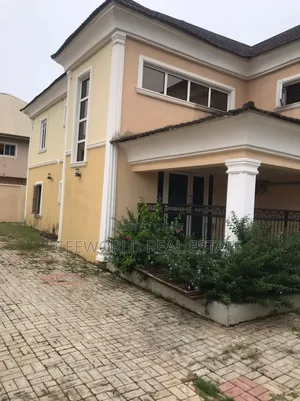 4bdrm Duplex in Heritage Estate, Akala Express for rent