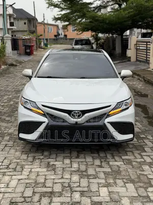 Toyota Camry XSE 2022 White
