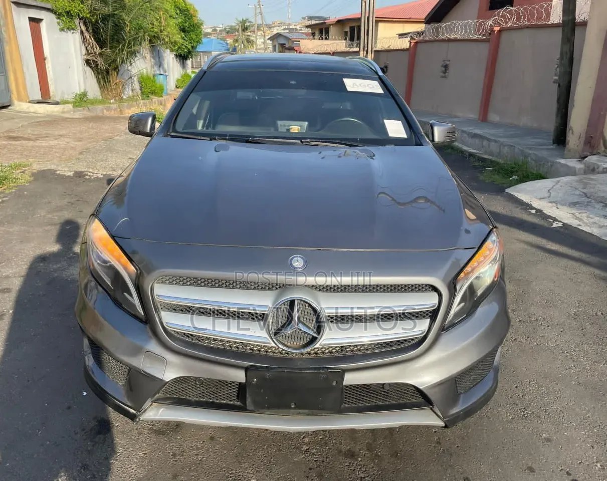 Mercedes-Benz GLA 250 2017 Gray