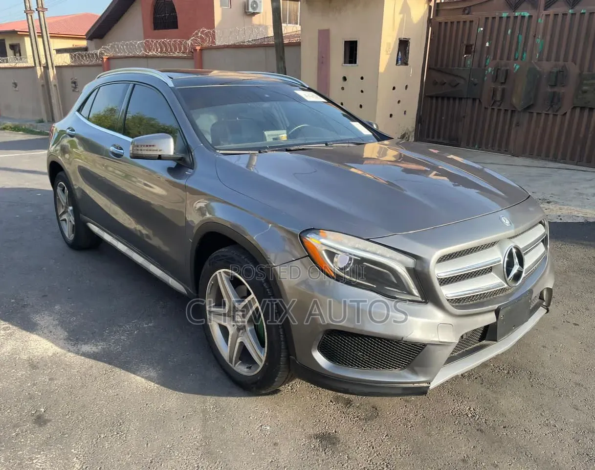 Mercedes-Benz GLA 250 2017 Gray