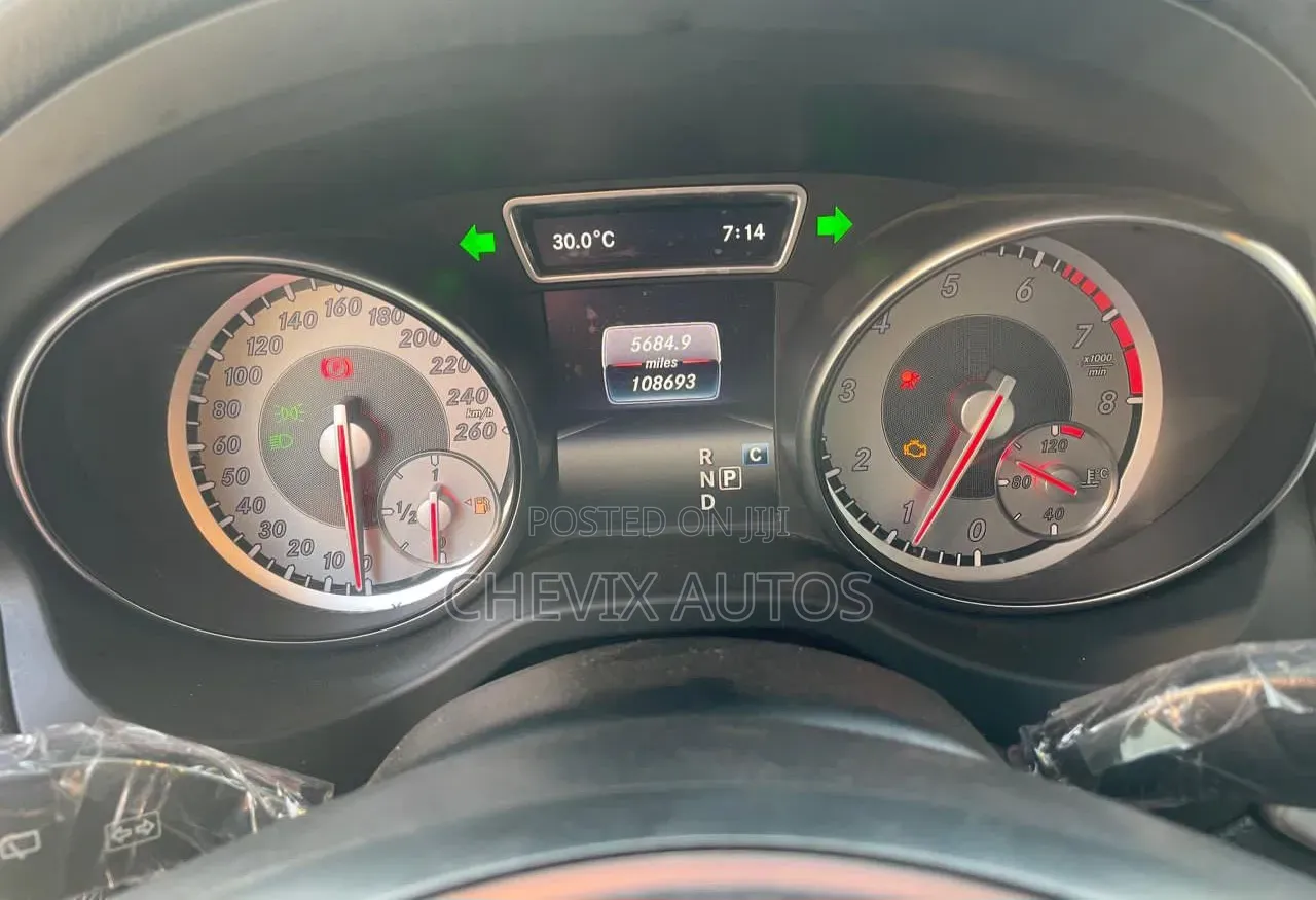 Mercedes-Benz GLA 250 2017 Gray